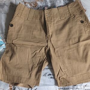 Lee Tan Cargo Shorts with Textured Cotton Blend